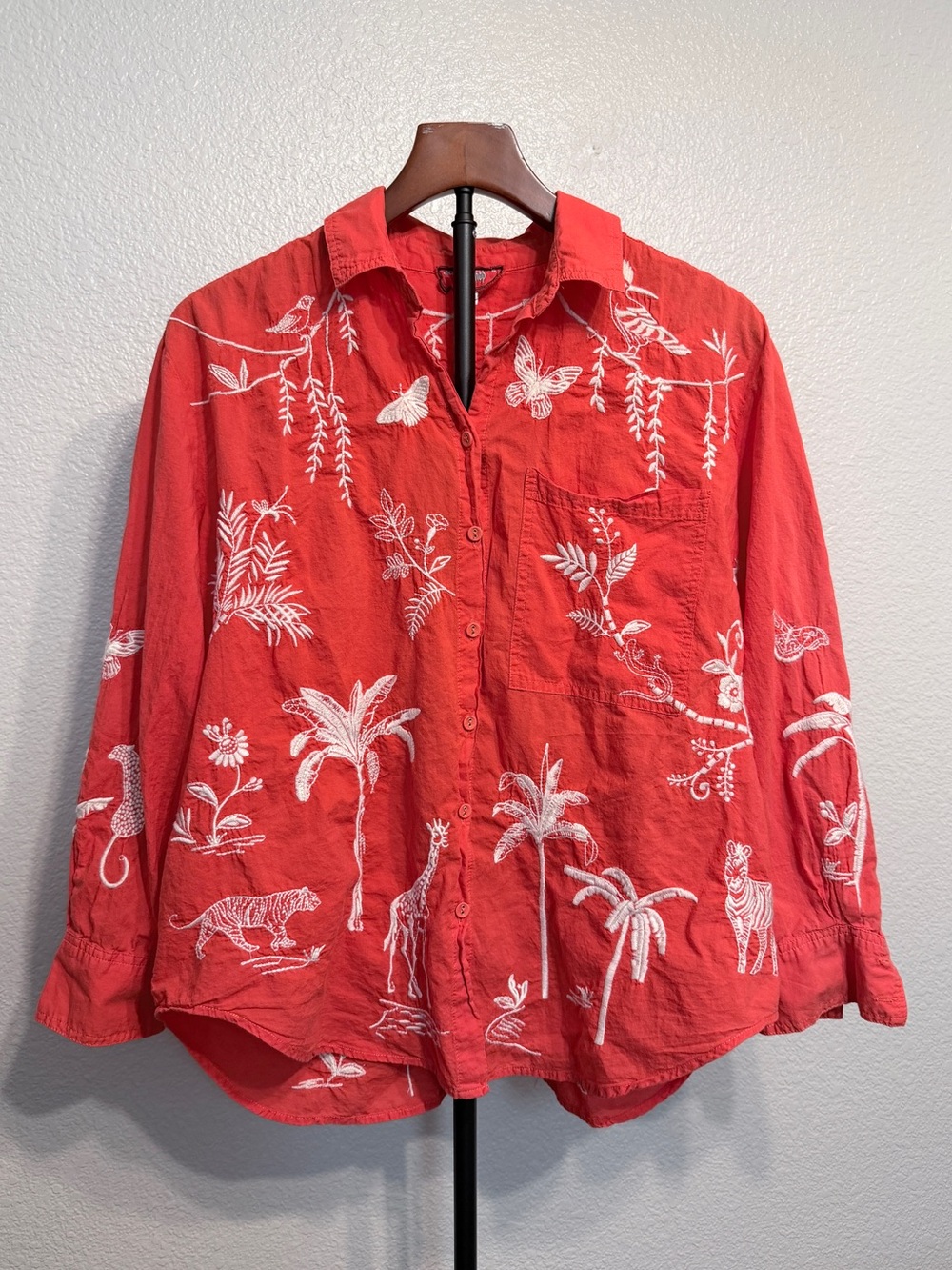 Johnny Was ‘Sarabi’ Boxy Embroidered Tropical Wildlife Red Pocket LS Shirt - M